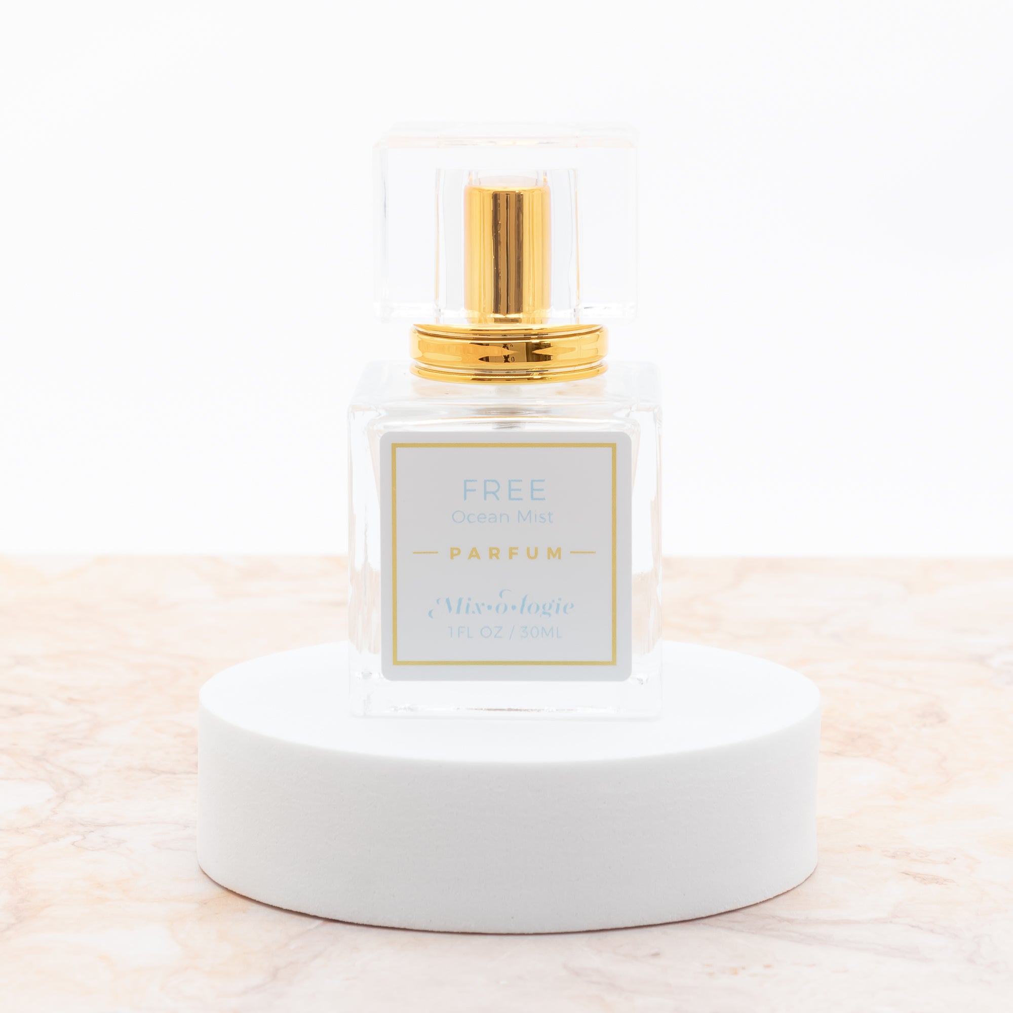 Free (Ocean Mist) Parfum Spray 30 mL Cube